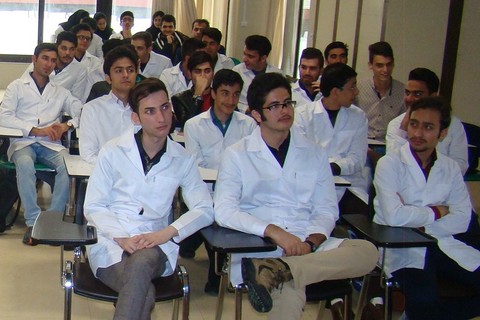 وضعیت پزشکی ایران تا پنج سال آینده؛ از شناسنامه آموزش پزشکی در ایران تا افق پزشکی ایران تا سال ۱۴۰۴